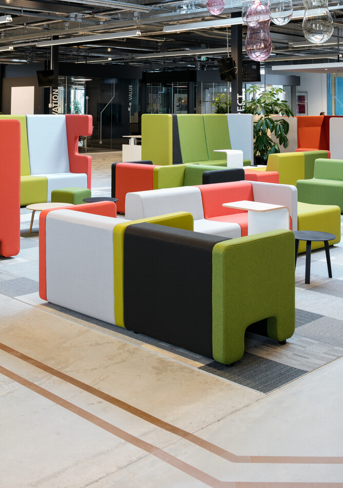 Royal Ahrend office project Topic Embedded Systems in Best 020