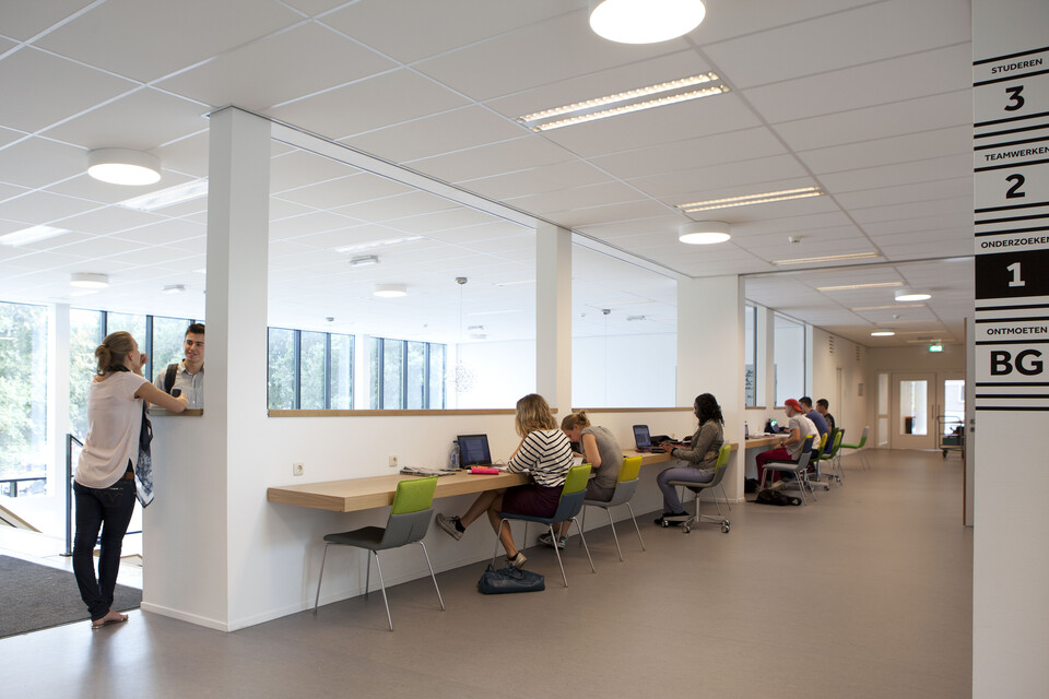 Gispen education project interior view of  Fontys Media Library in Eindhoven A588 33 M8