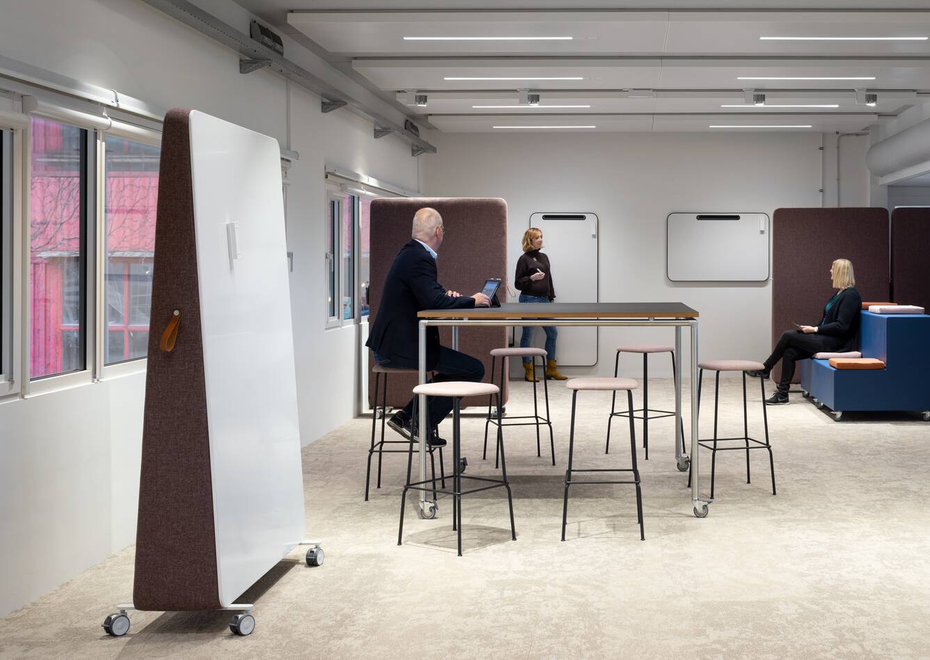 Royal Ahrend government project interior view of government meeting cafe in Amsterdam SP16