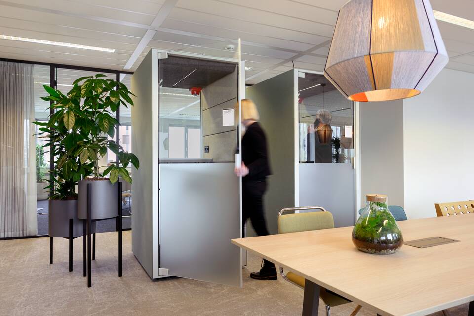 Gispen government project interior view of Rijkshub in Leiden MB04