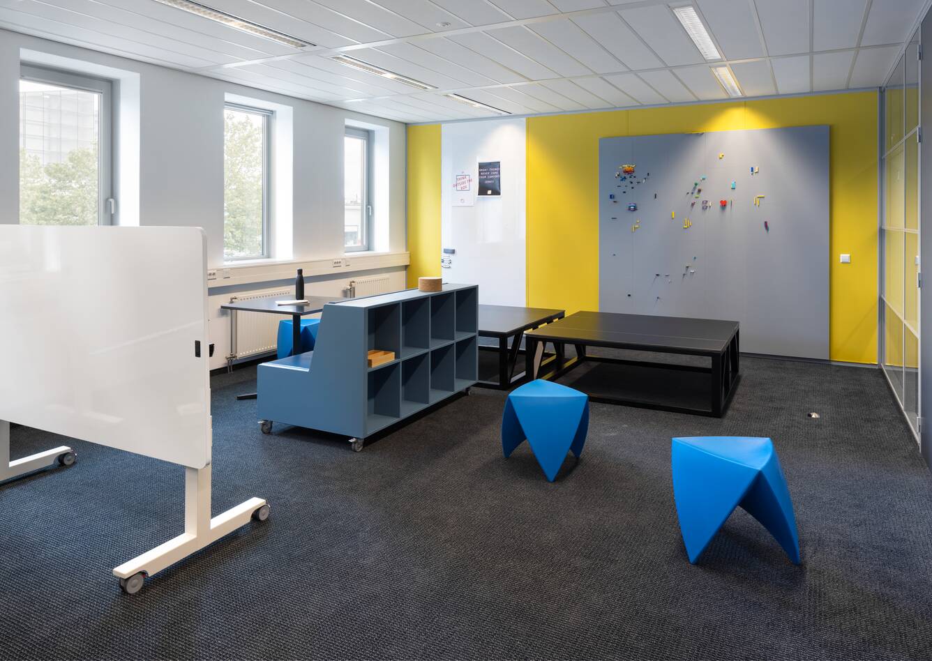 Ahrend government project interior view of Police department in nieuwegein SP04