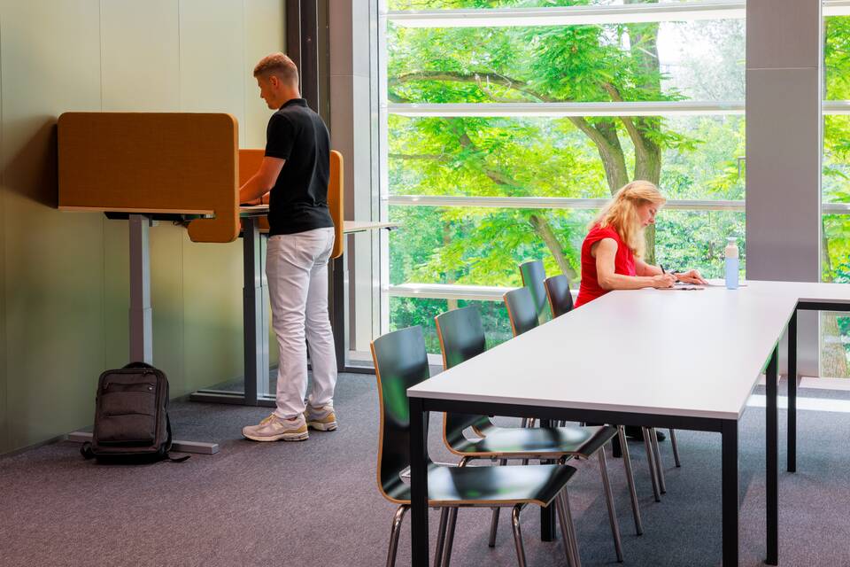 Gispen education project interior view of University of Twente ITC building in Enschede 15A0660