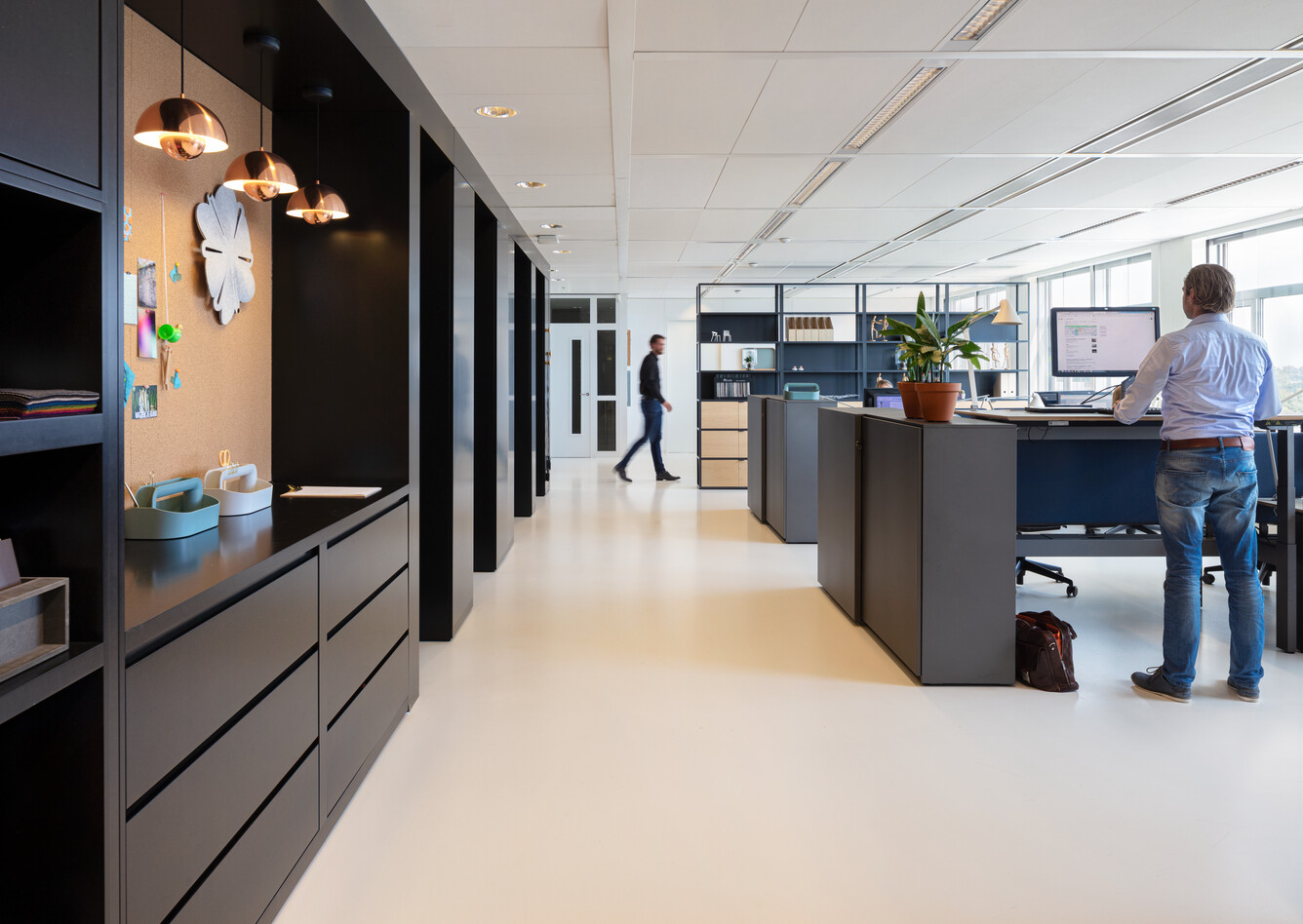 Royal Ahrend Inspiration Centre in Amsterdam 190616