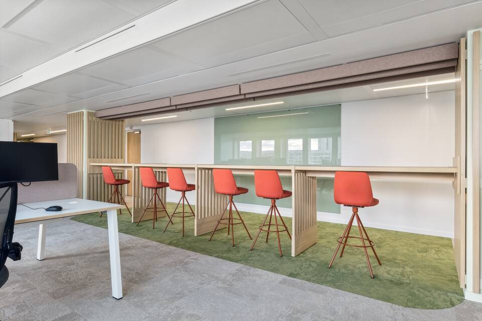 Royal Ahrend office project interior view of MGEN in Paris 13