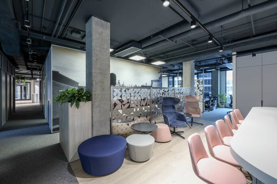 Royal Ahrend office project interior view of OTIS in Prague 4924