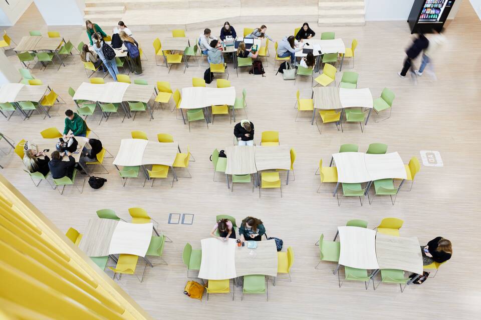 Gispen education project interior view of Lassus Campus in Zwolle DZK25134