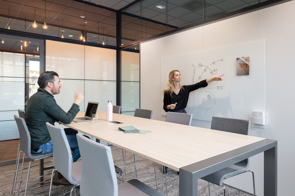 Royal Ahrend office project Stedin in Delft 12