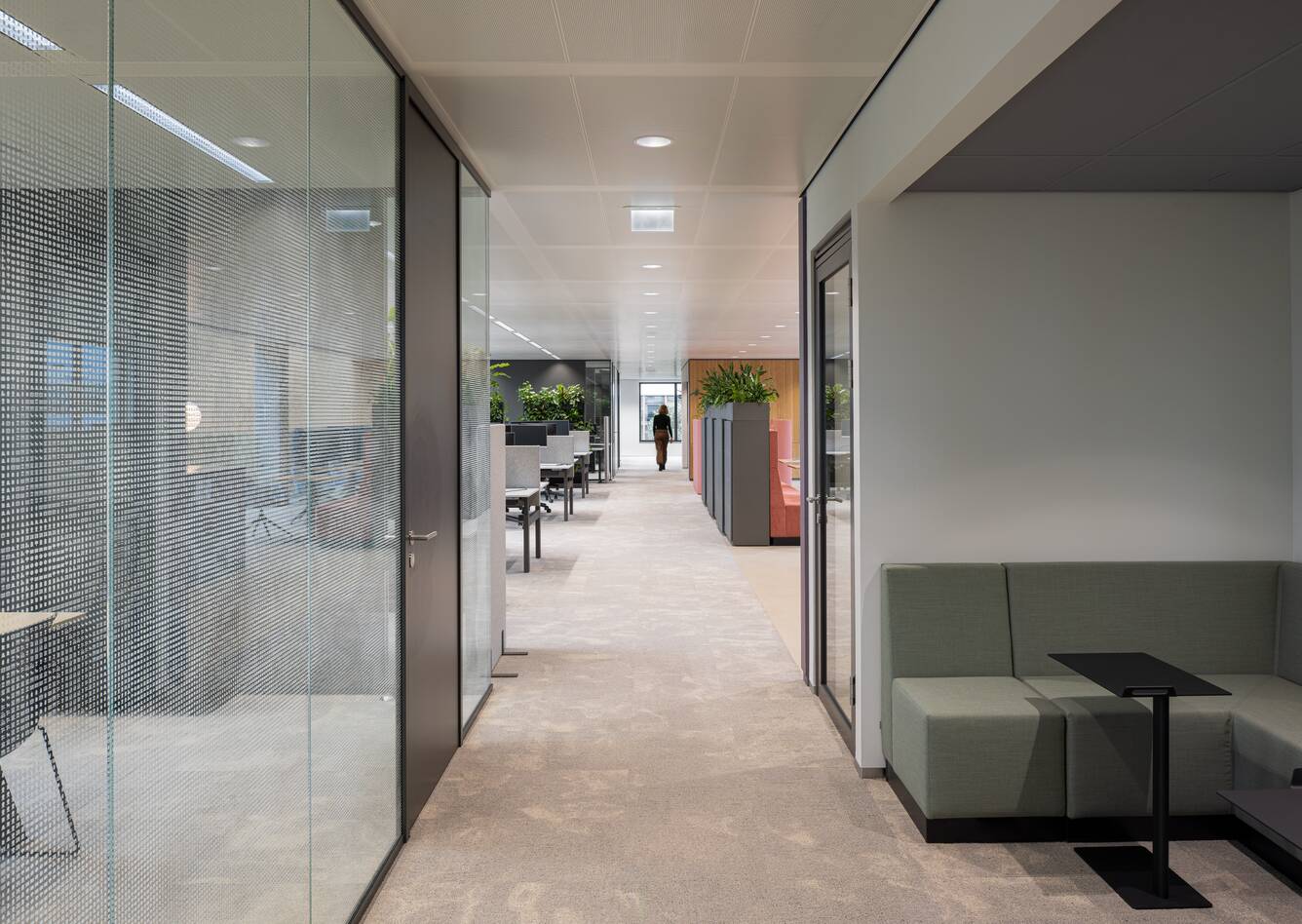 Royal Ahrend office project interior view of NVM in Utrecht SP10