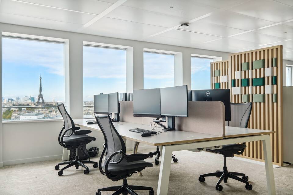 Royal Ahrend office project interior view of MGEN in Paris 09