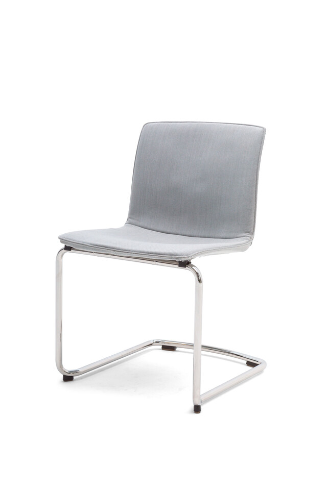 Gispen Nomi Comfort chair with chrome frame and Steel Cut Trio 3 105 cover front right view