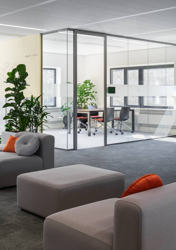 Royal Ahrend office project interior view of Zeekr in Amsterdam SP08