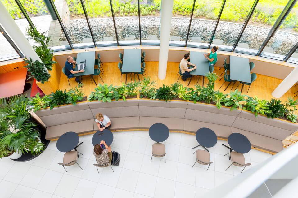 Gispen office project interior view of Royal FloraHolland in Aalsmeer 00A2107