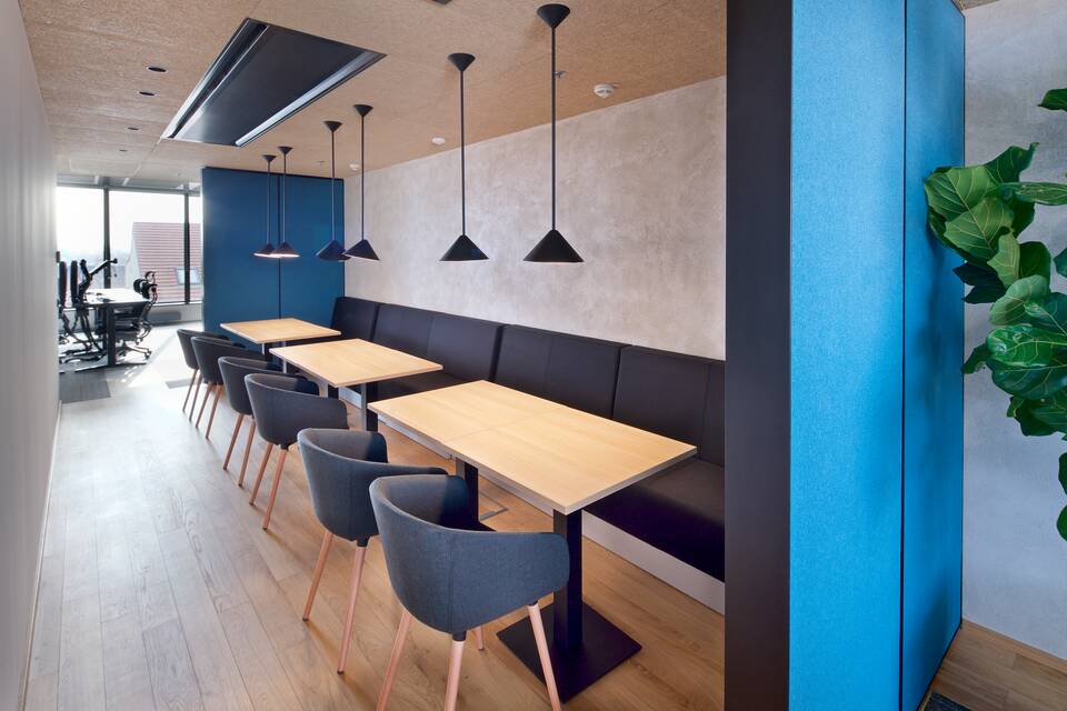 Royal Ahrend office project interior view of MSD IT Gloval Innovation center in Prague AJ0155