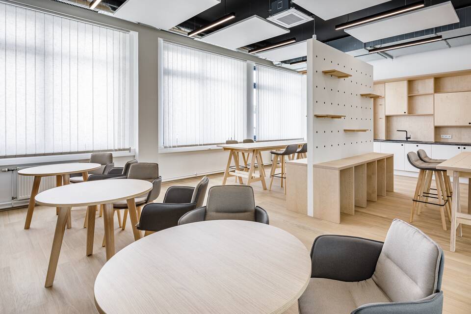 Royal Ahrend office project interior view of Festool in Česká Lípa AP018