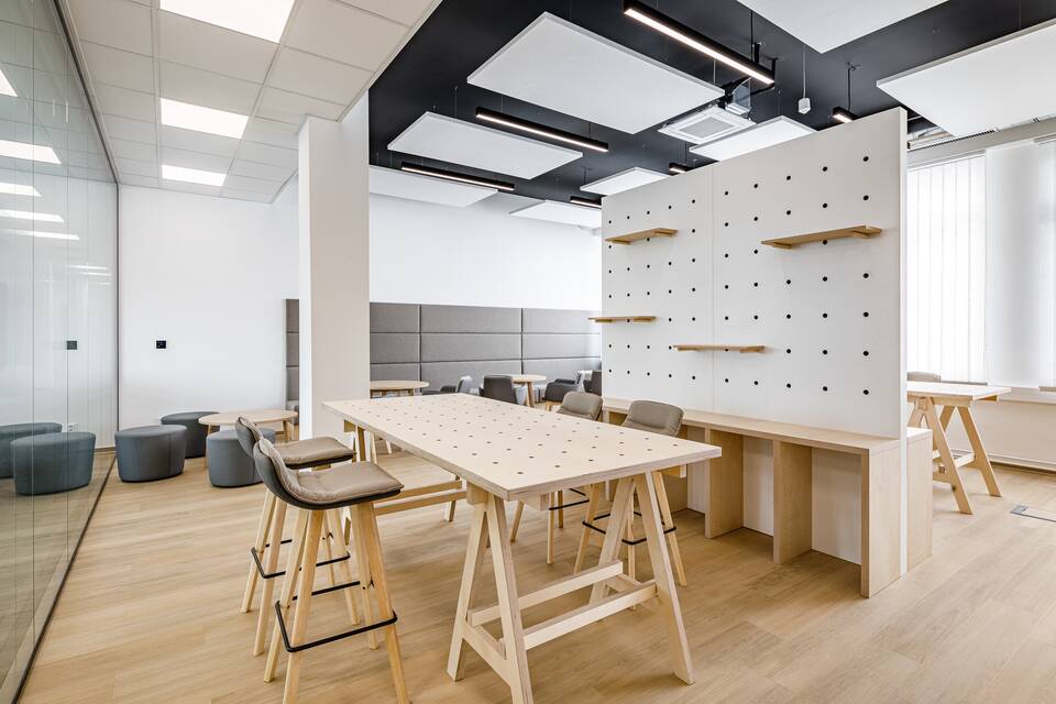 Royal Ahrend office project interior view of Festool in Česká Lípa AP015