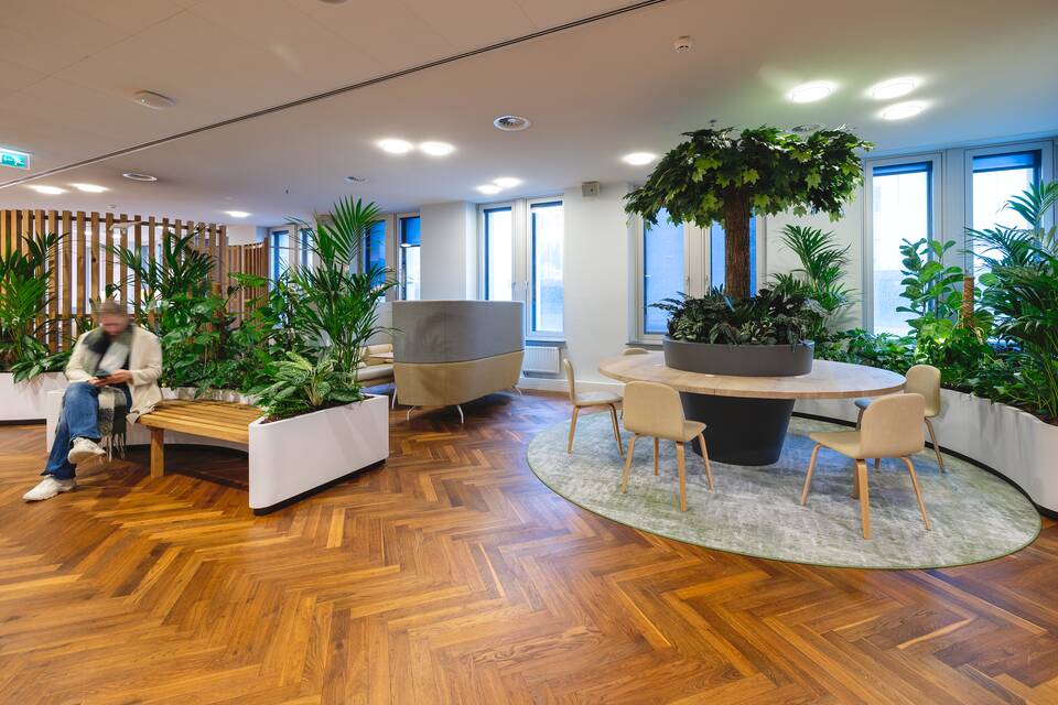 Gispen government project interior view of FMHaaglanden Turfmarkt in The Hague CTH08B