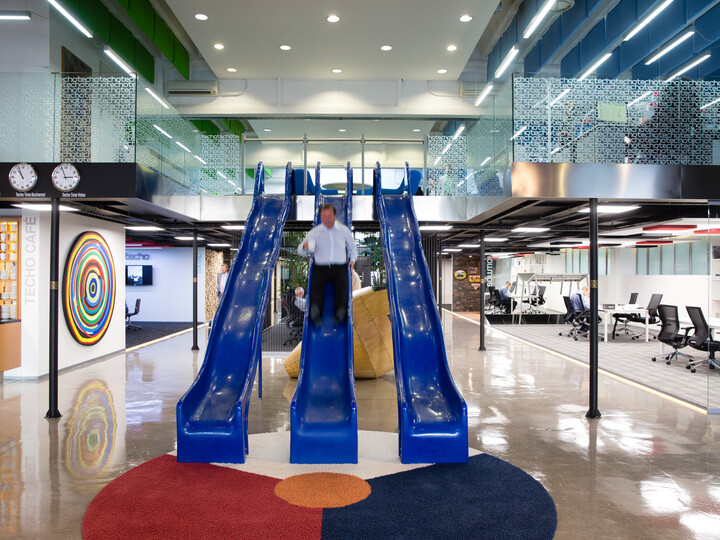 Techo Showroom in Prague JRS4603