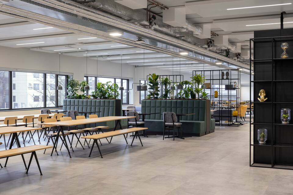 Royal Ahrend government project interior view of government meeting cafe in Amsterdam SP06