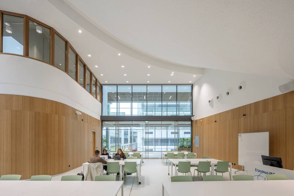 Erasmus MC Royal Ahrend healthcare project interior view of Erasmus MC in Rotterdam MVDB2821