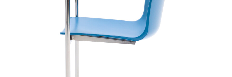 Gispen Nomi Comfort chair with chrome frame and armrests with blue shell right side view