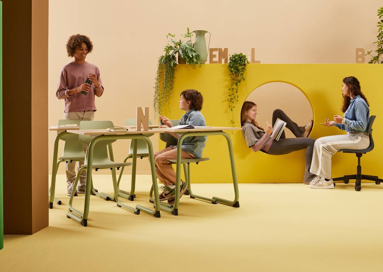 5736675c346bc4b686e39a3e0ef99e40