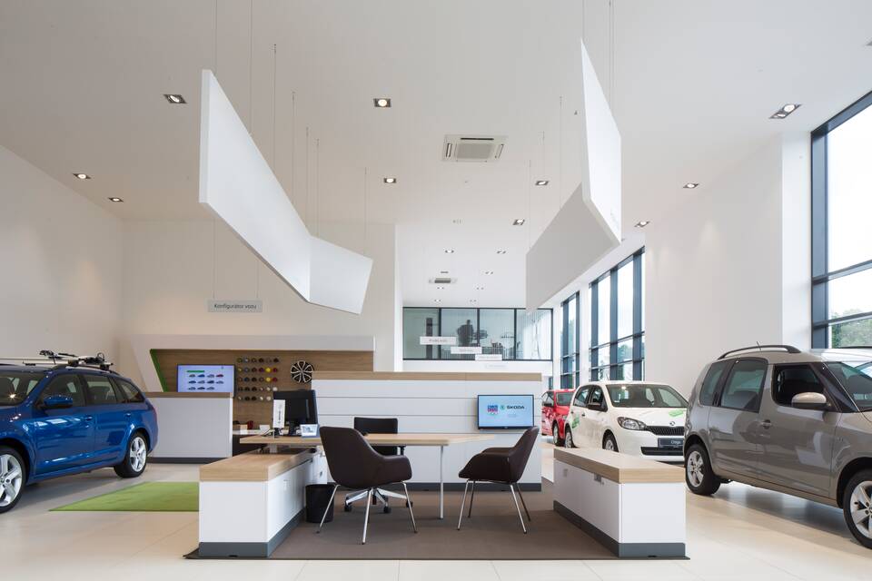 Royal Ahrend store furnishing project interior view of ŠKODA AUTO dealer Auto Dryml in Pardubice Czech Republic jrs3170