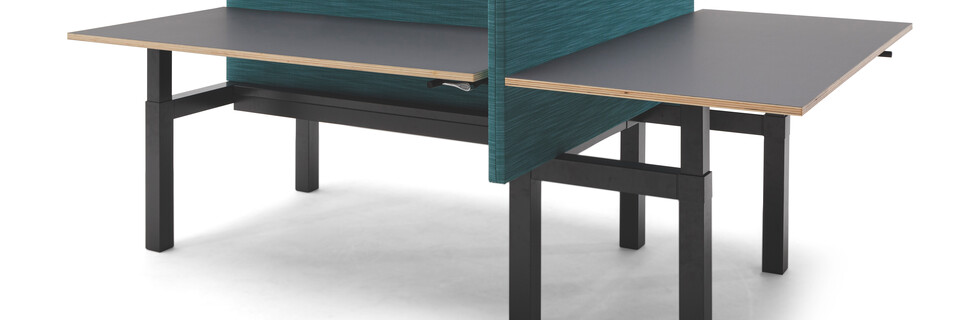 Gispen TMNL trio workstation sit sit in anthracite with black tops and turquoise screens front right view