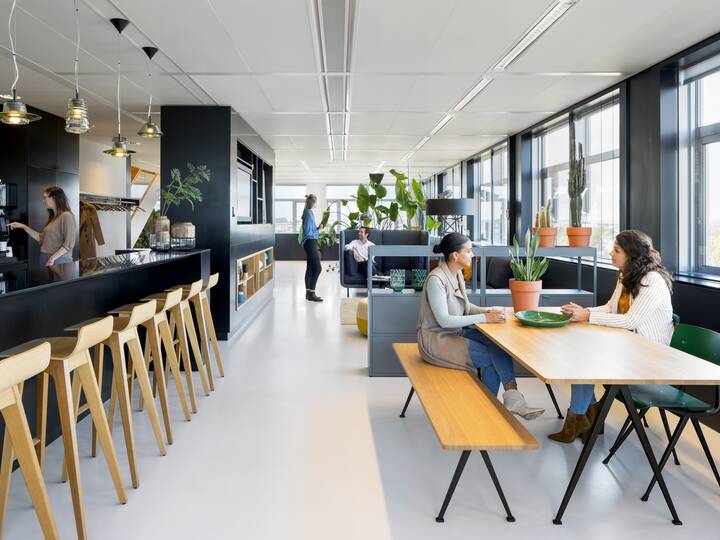 Royal Ahrend interior view of Inspiration Centre AIC in Amsterdam 02