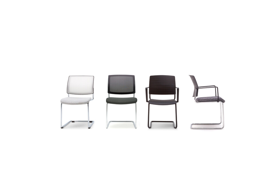 Gispen Zinn visitor chairs cantilever front view