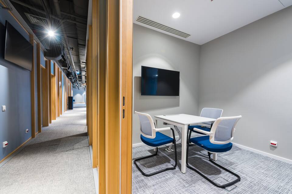 Royal Ahrend office project interior view of Microsoft in Bucharest LV004