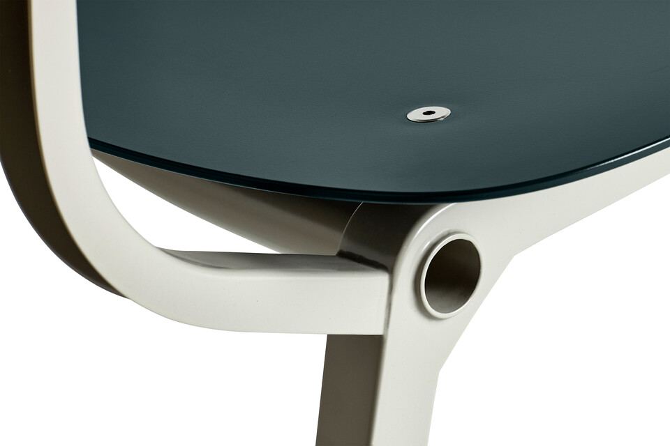 9368135009000_Revolt_granite_grey_seat_and_back_beige_steel_base_detail_03