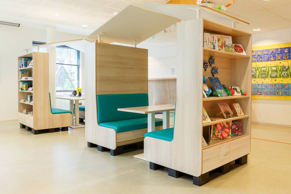 Gispen education project interior view of primary school Olivijn in Almere KF5351