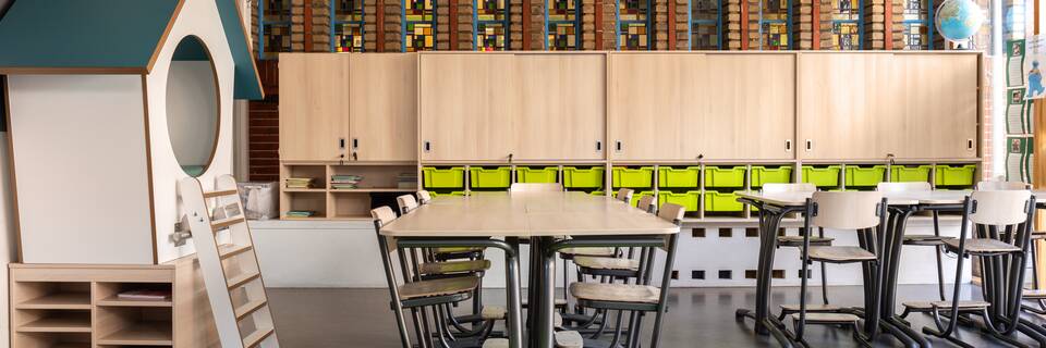 Gispen education project interior view of primary school De Wilgetoren in Hilversum CB2A0602