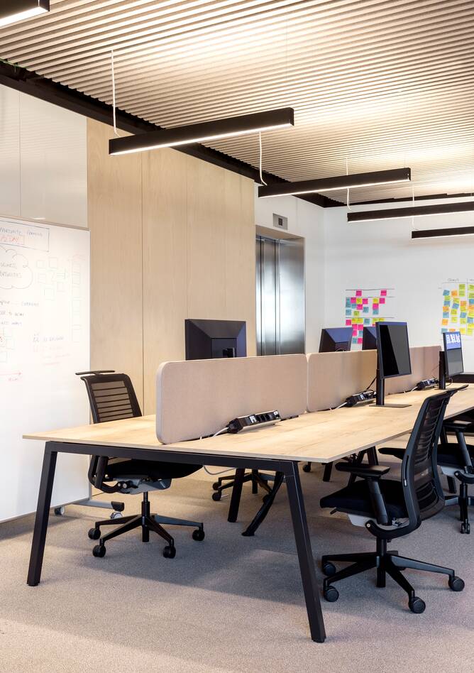 Royal Ahrend office project interior view of IBM Client Center in Milan FI010