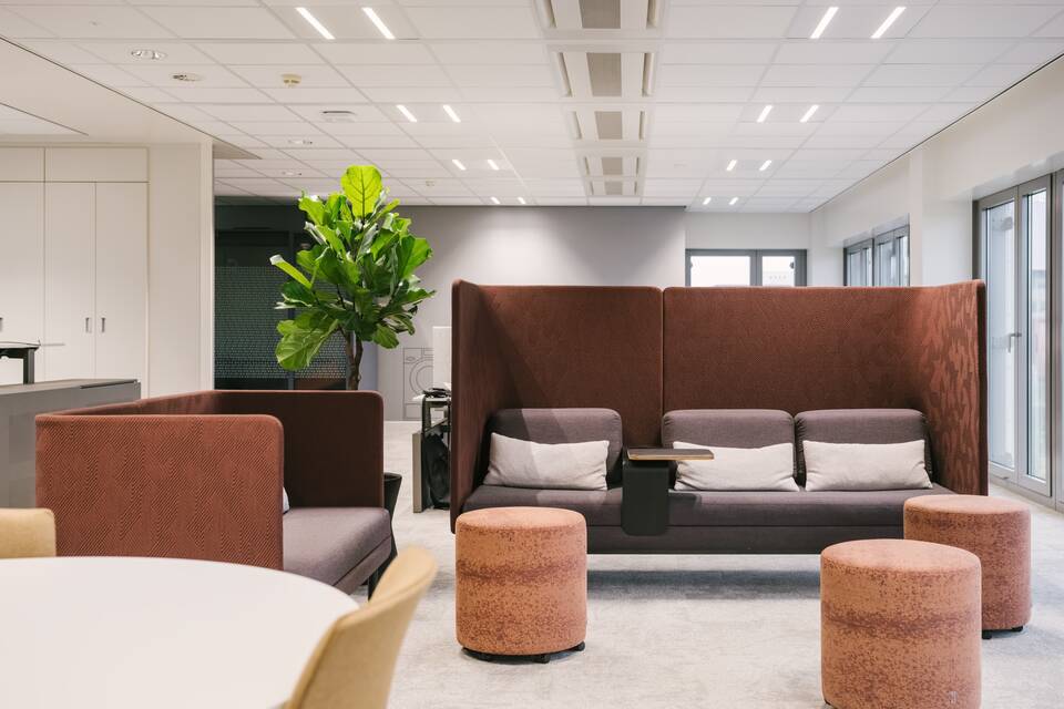 Royal Ahrend office project interior view of Miele in Vianen FP185