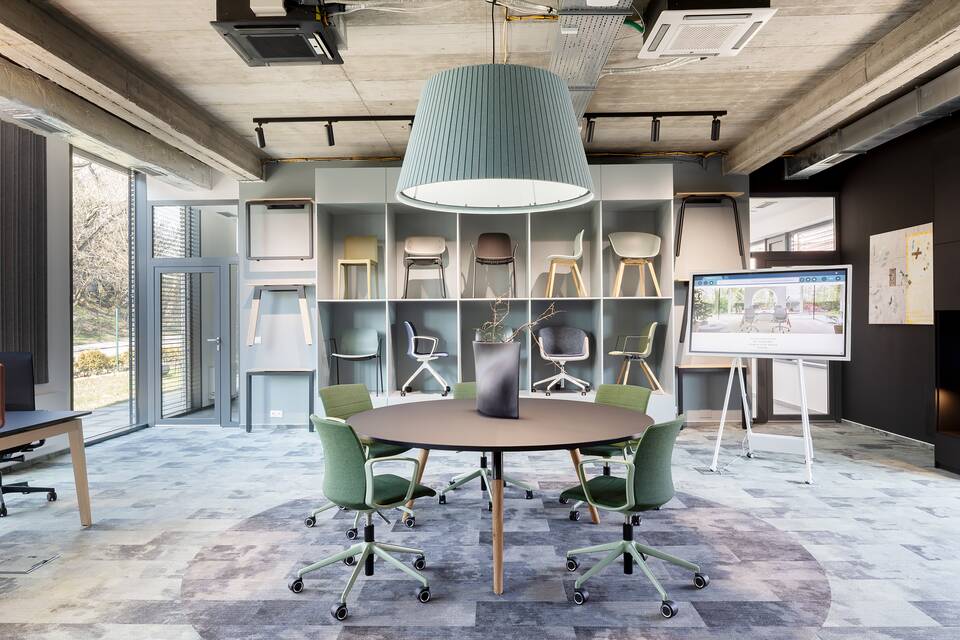 Royal Ahrend interior view of Showroom in Bratislava TM7067