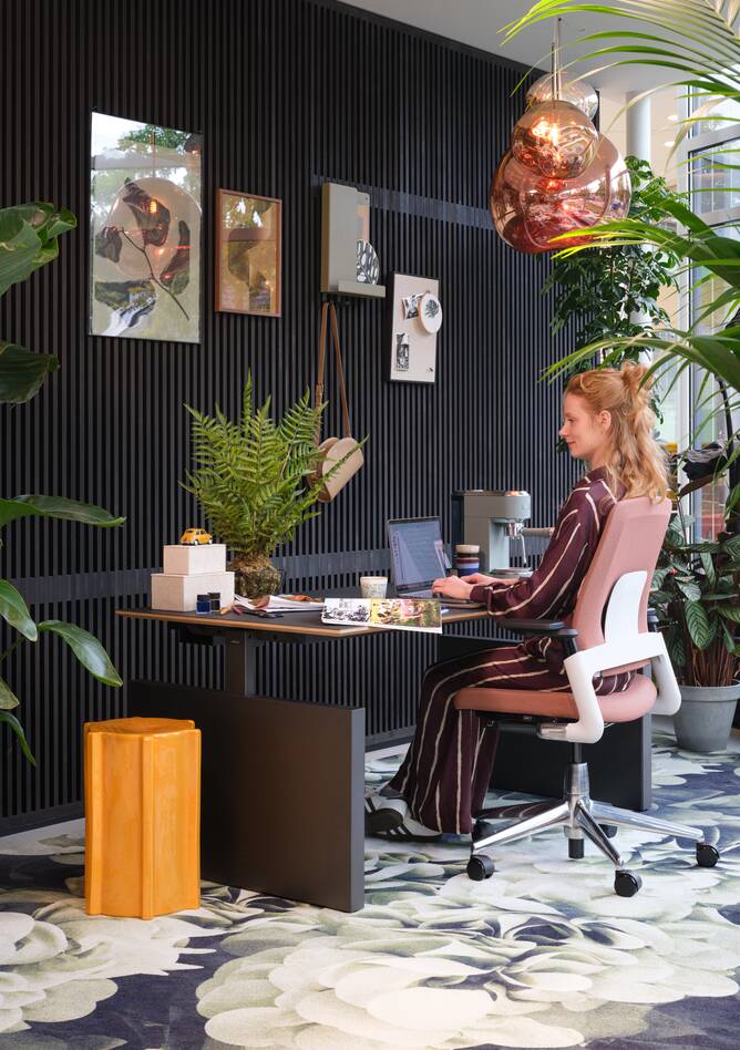 2020 Luvia, Team_Up   squarexxl