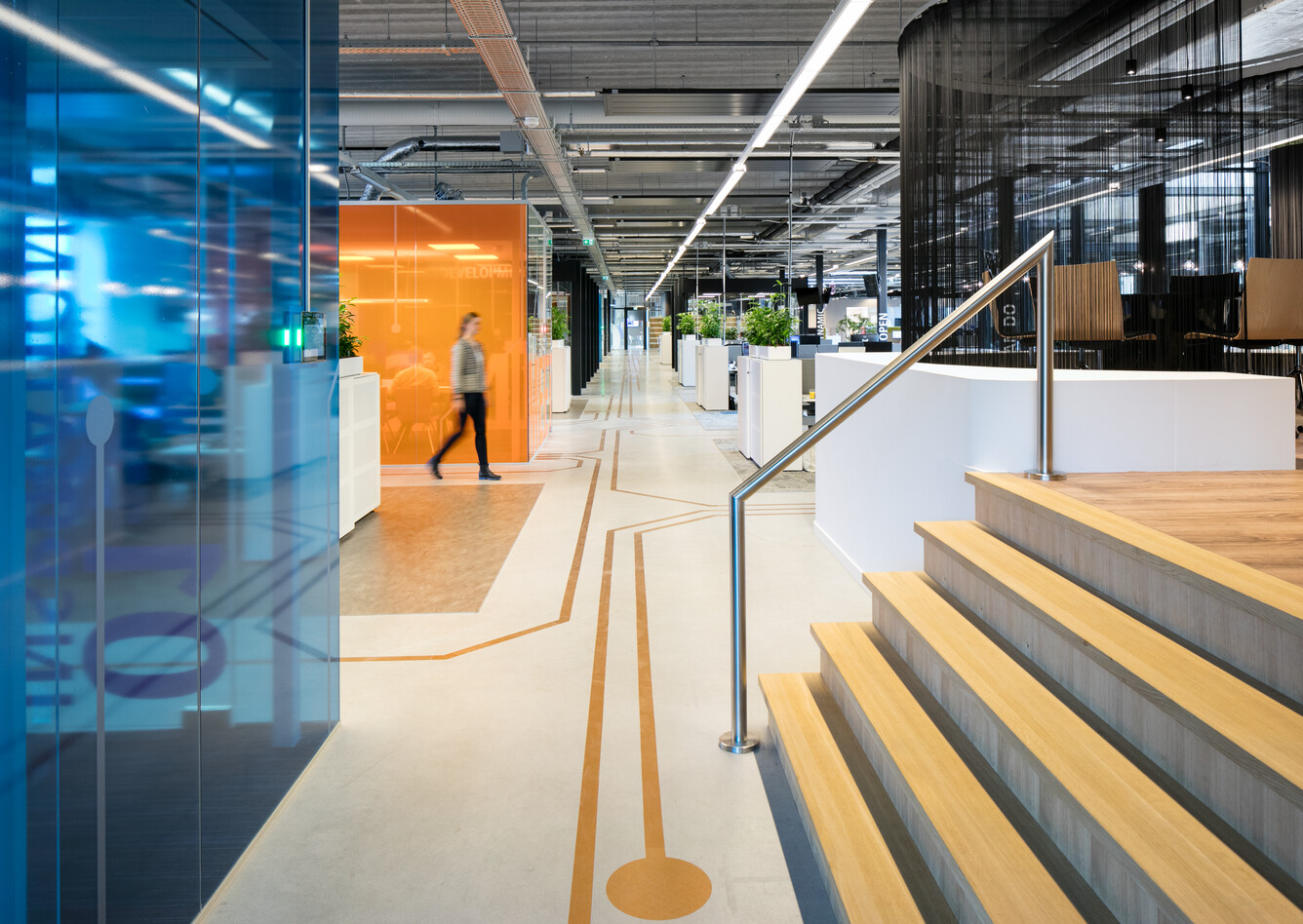 Royal Ahrend office project Topic Embedded Systems in Best 012