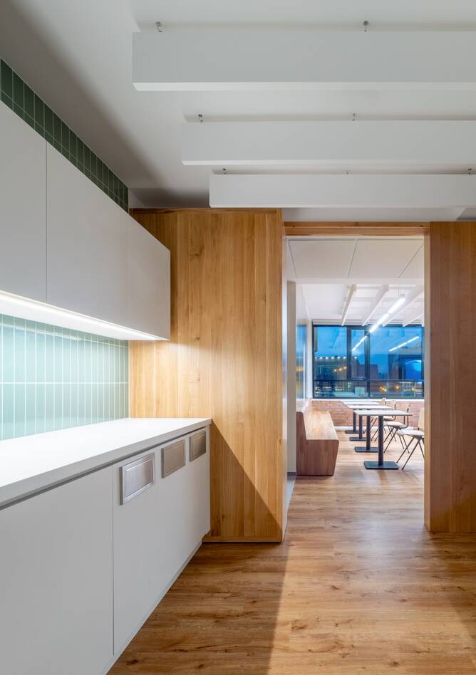 Royal Ahrend office project interior view MSF Shared IT Service Center in Prague TD04