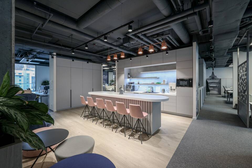 Royal Ahrend office project interior view of OTIS in Prague 4922