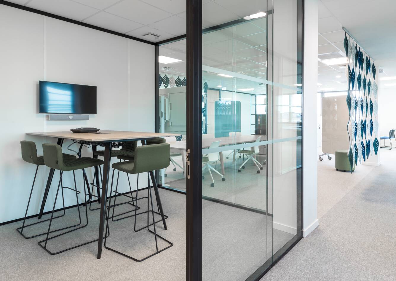 Royal Ahrend office project interior view of Valeo Mobility Tech Center in Creteil France MGU8006