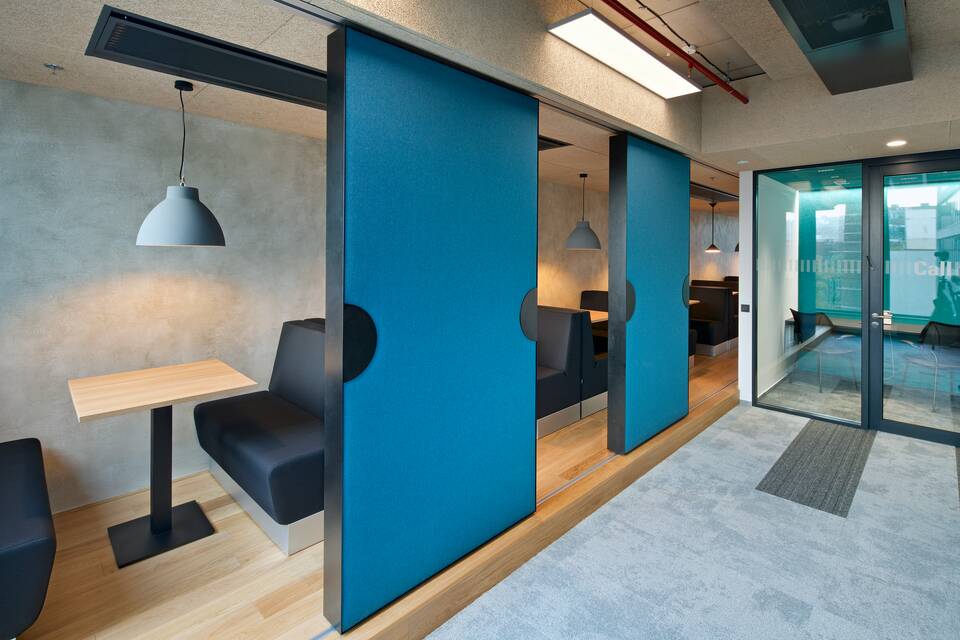 Royal Ahrend office project interior view of MSD IT Gloval Innovation center in Prague AJ0328