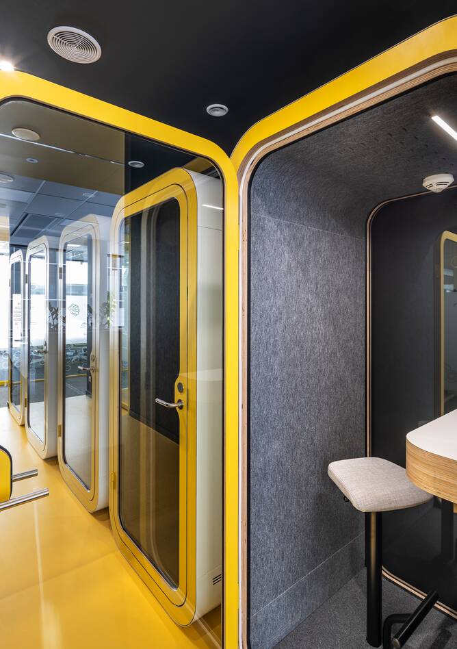 Royal Ahrend office project interior view of Lego in Prague AJ7874