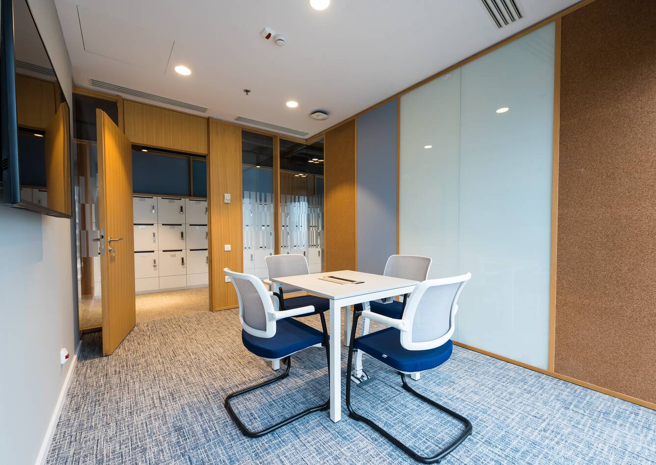 Royal Ahrend office project interior view of Microsoft in Bucharest LV018