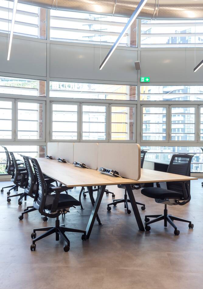 Royal Ahrend office project interior view of IBM Client Center in Milan FI013