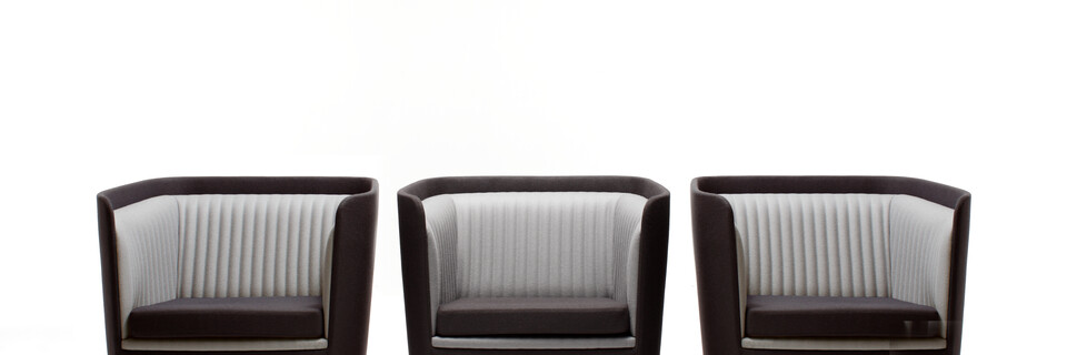 Gispen TST low armchairs with seat in Divina 3 171 and back in Divina 3 181 front view