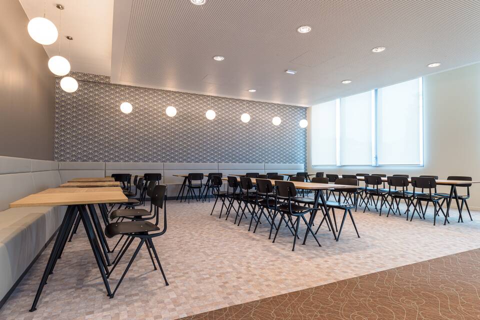 Royal Ahrend office project interior view of Valeo Mobility Tech Center in Creteil France MGU8758