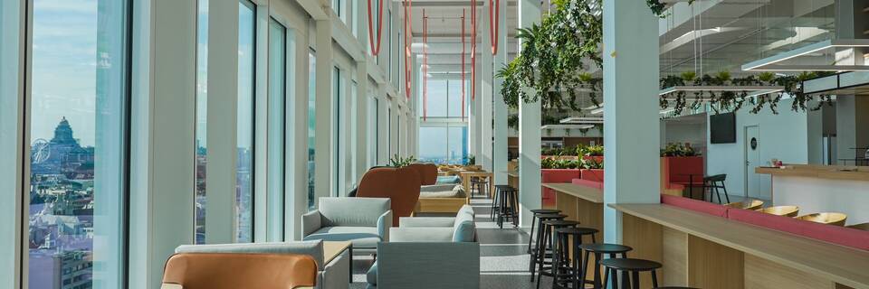 Royal Ahrend office project interior view of Total Energies in Brussels MLV02