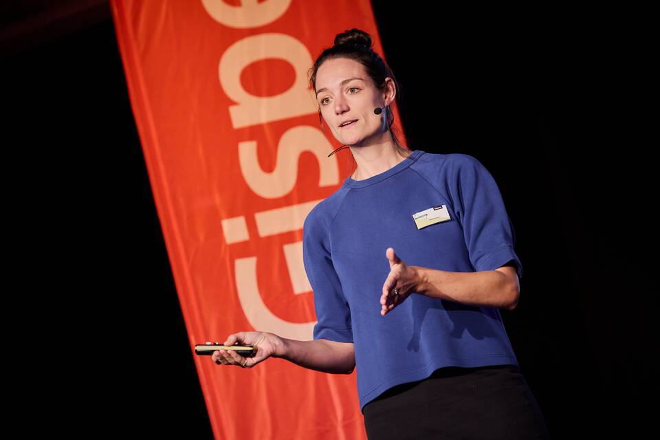 5c3216546f221ae991a938ab83613193