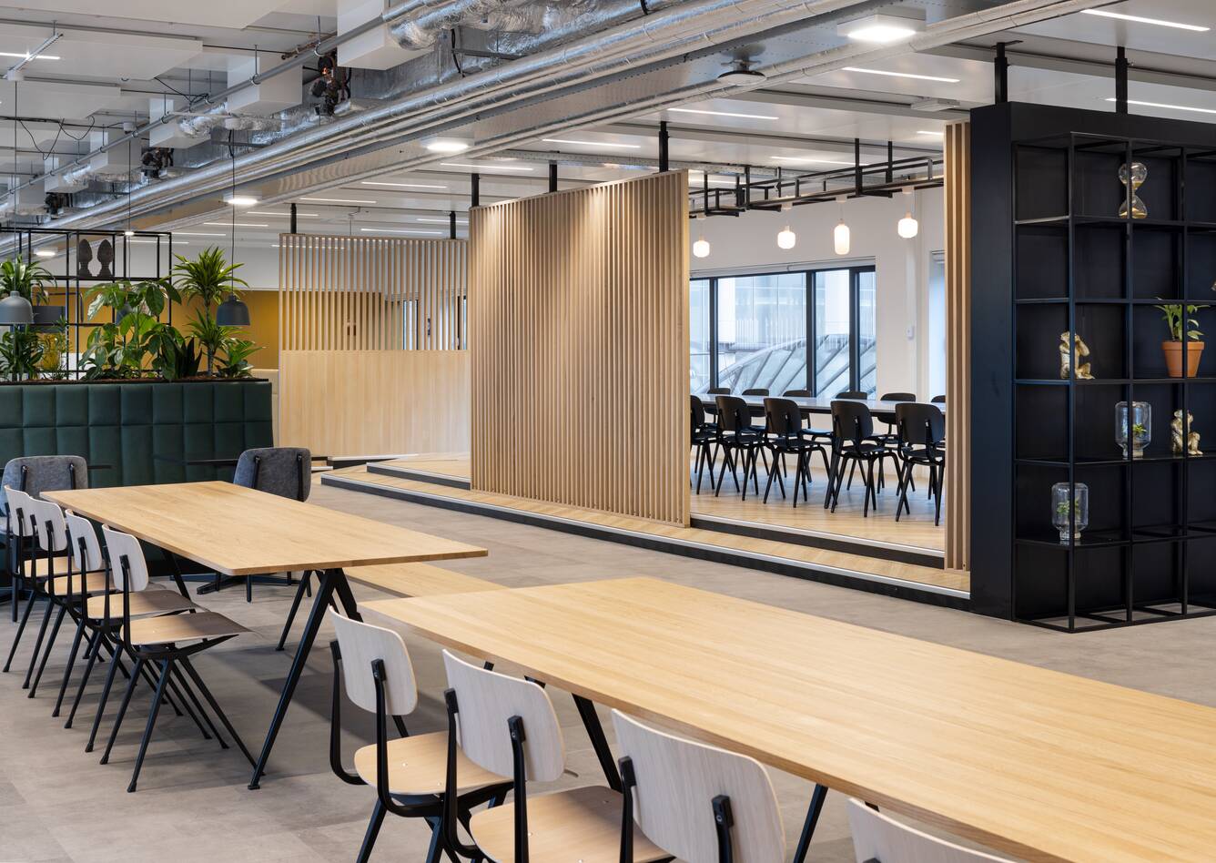Royal Ahrend government project interior view of government meeting cafe in Amsterdam SP09
